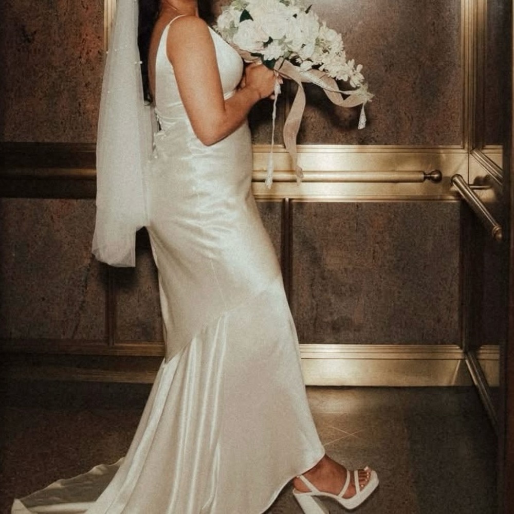 Elegant Ivory Satin Wedding Gown